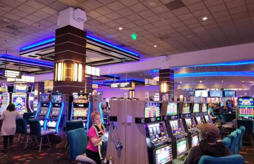 Entire Private Home with 5 Bedrooms 4 Bathrooms, 3-Acres Estate, 3000 sqft, near Winery in Fallbrook, Available Now - Foto 55