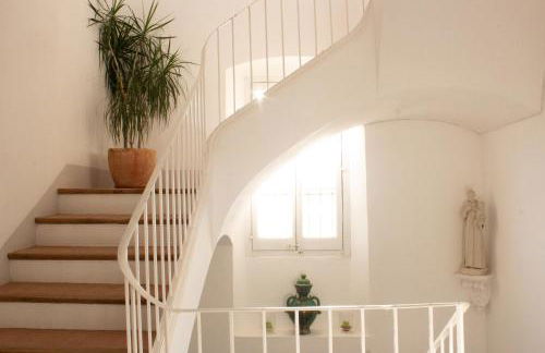 Can Rovira - Stunning Neoclassical Mansion, Just 20 min drive from Barcelona City Center, Ideal for groups and families - Foto 24