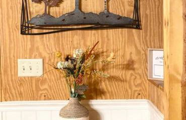 One of a Kind Rustic Log Cabin near Bryce Resort - Large Game Room - Fire Pit - Large Deck - BBQ - Foto 4