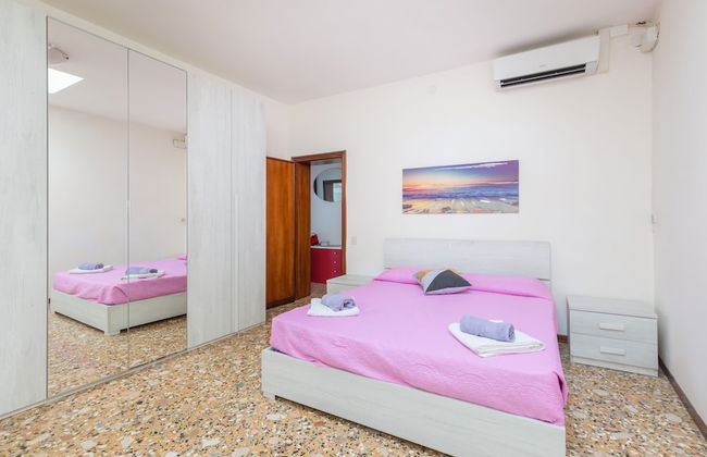 Lovely Canal View - Photo 13