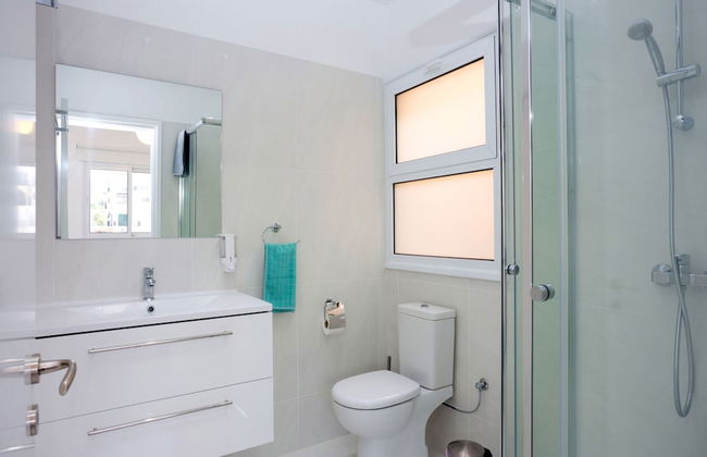 Limassol on the Beach Apartment - Foto 18