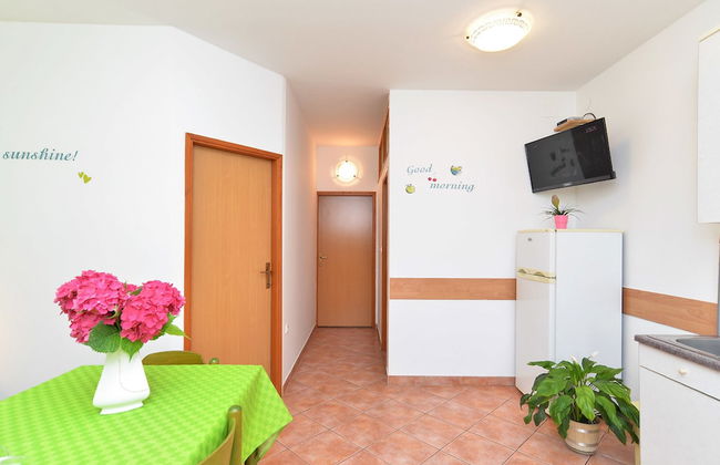 Apartment 344 - Photo 18