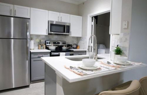 Stylish 1BR Escape Ideal for Business or Leisure - Foto 3