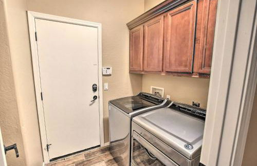 4 Mi to Surprise Stadium! Snowbird Haven with Pool - Foto 37