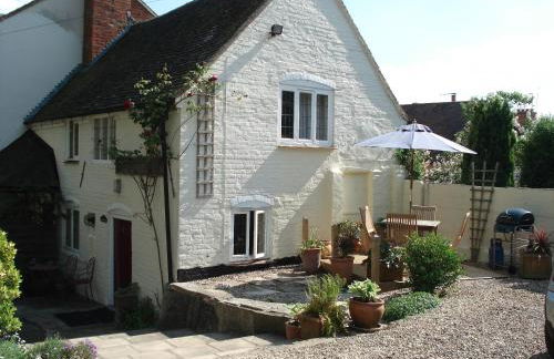 Fosbroke Cottage - Photo 1