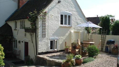 Fosbroke Cottage - Photo 1