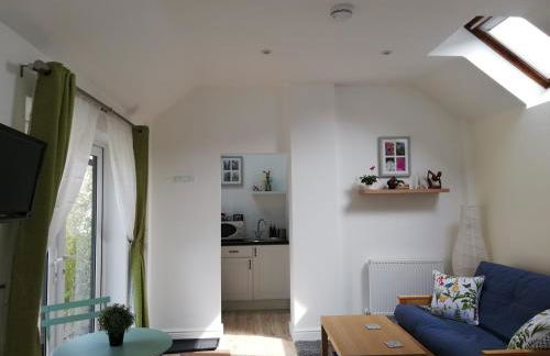 Rosehips at Kerensa, Naburn - Foto 9