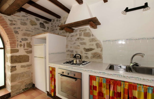 Holiday House Overlooking Lake Near Tuscany - Photo 25