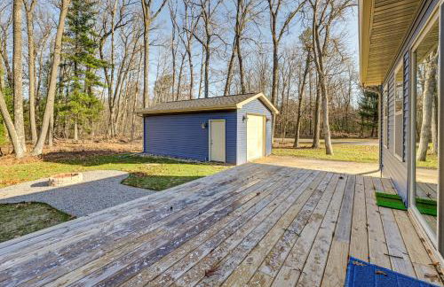 Golf, Hike and Boat Home with Fire Pit in Friendship - Foto 19