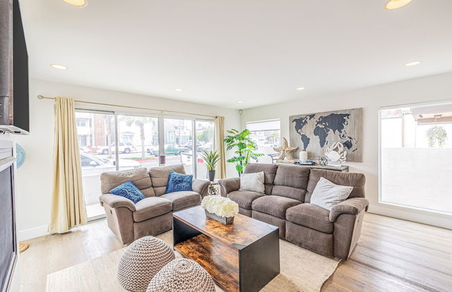 Seaside Style by Avantstay Rooftop Walk to Beach Chic Design - Photo 1