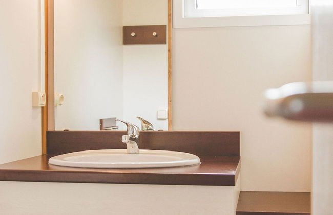 Wooden Chalet on the Edge of Lac de Miel - Foto 6