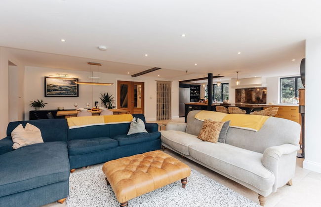 Rosefinch House in Crazies Hill - Photo 3