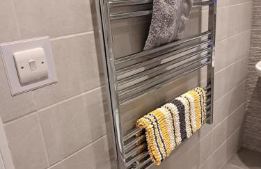 1 Chatsworth Riverscape Apartments - Riverview apartment in great location with free parking overlooking the Gannel just a short walk from Newquays incredible beaches and local amenities - Foto 38