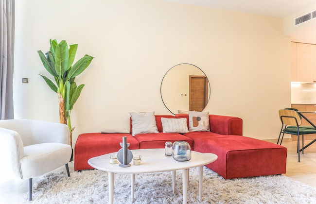 Elite LUX Holiday Homes - Captivating 1BR Apt Games Pool Gym in Arjan Dubai - Photo 9