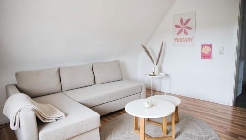 DG-Wohnung mit sonnigem Balkon - Foto 2