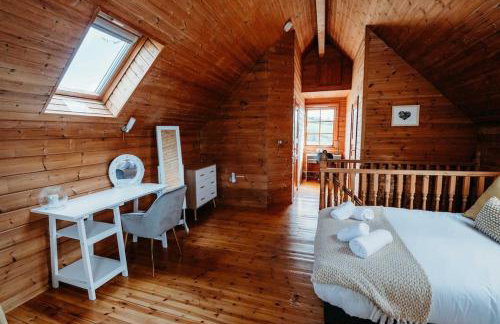 Finlodge- Pet-Friendly Scandinavian Cabin - Photo 71