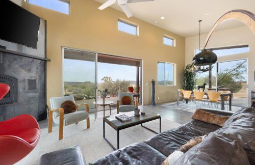 Jackalope Junction-Pool, Hot Tub, Fire Pit, BBQ & Desert Views! home - Foto 6