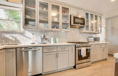 4 Mi to Beach Chic Los Angles Home with Patio! - Foto 9