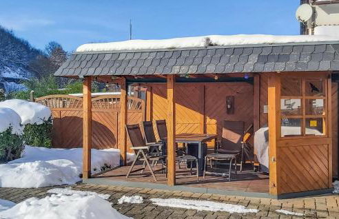 2 Bedroom Cozy Apartment In Finnentrop - Foto 3