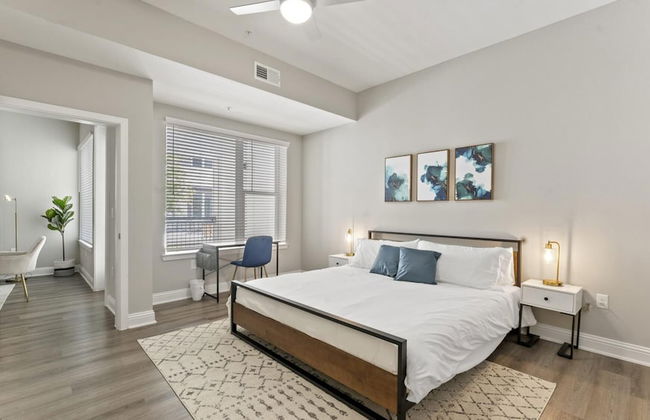 Top Floor Soco 2BR King Suite 8 Mins to Downtown - Foto 2