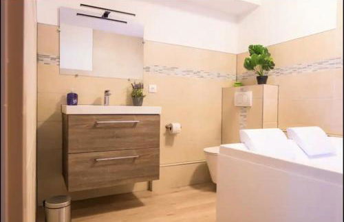 Balnéo & Confort, Tram, Parking - Foto 9