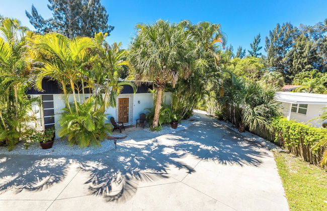 Crescent Street by VTrips - Photo 28