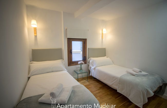 Apartamentos Plaza del Torico - Foto 10