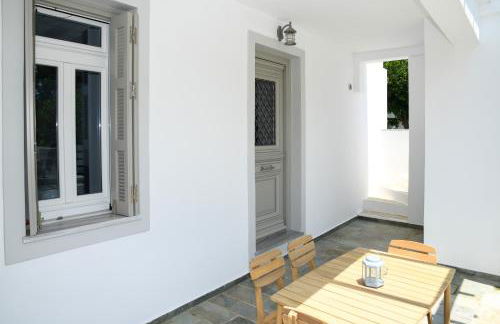 Andros Neoclassical Villa NP1926 with Private Pool - Foto 3