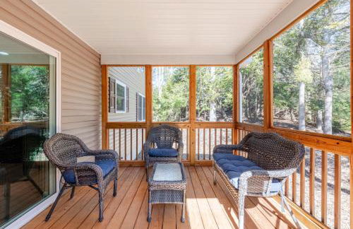 The Hangout Haven - Theater, Hot tub, Pickleball, Ping pong, Firepit - Foto 6