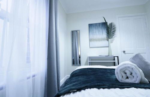 Stylish & Cosy Stay 2-Bed House Train Station Hospital Garden Fast WiFi - Foto 15