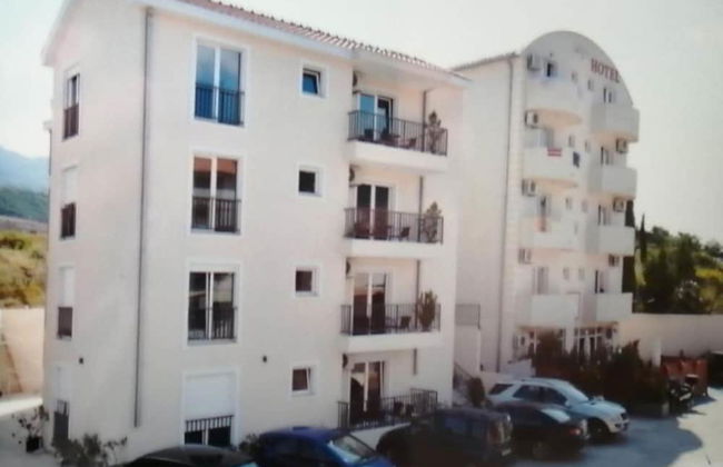 Seaside Serenity Fresh & Modern Apartments in Igalo - Photo 16