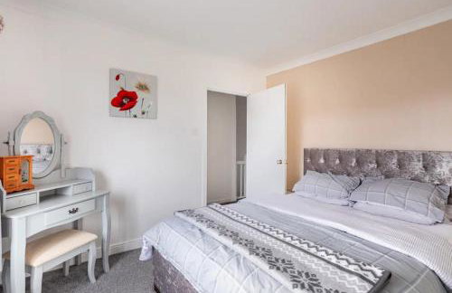 Captivating 3 bedroom home with conservatory - Foto 17