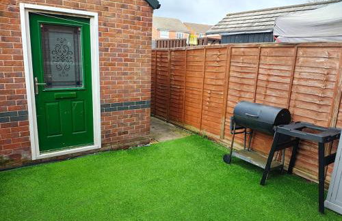 Manchester City Deluxe 4-Bed near Etihad Stadium & C0-0P Arena, Sleeps 9 - Foto 12