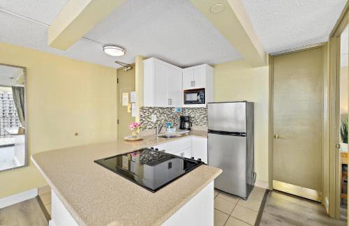 Pacific Monarch - 1 BR - Ocean and City Views! - Photo 8