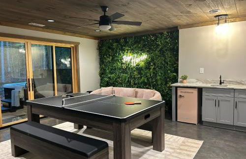 Lux Blue Ridge Cabin, Hot tub, Swing, PingPong! - Foto 59