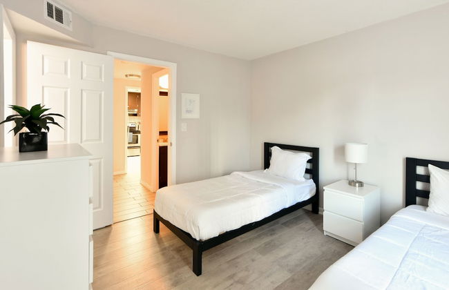 Artrageous on the river By RocketStay - Photo 51