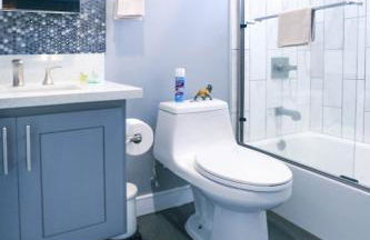 Lucky Charm 4 Bedroom Mid-City Apartment - Photo 15