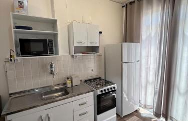 47 Apartamento ao lado Materdei, MPMG, Area privativa, cozinha completa, máquina de lavar e vaga - Foto 9