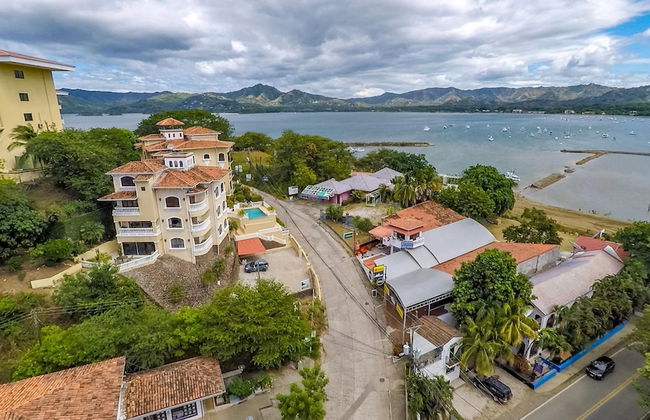 Birds-eye view of the ocean in nicely priced unit on top floor in Flamingo - Photo 35