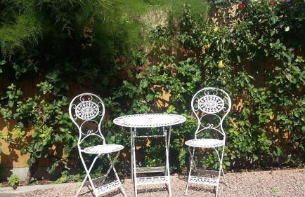 The Snicketts - Photo 5