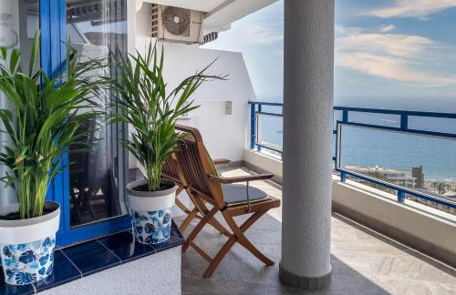 Stunning Views Guaranteed - Photo 20