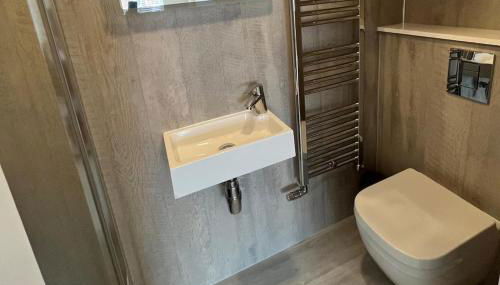 River Studio Sleeps 2 with Parking & Dog Friendly - Foto 4