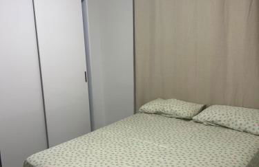 Apto com dois quartos com cama e ar - Foto 6