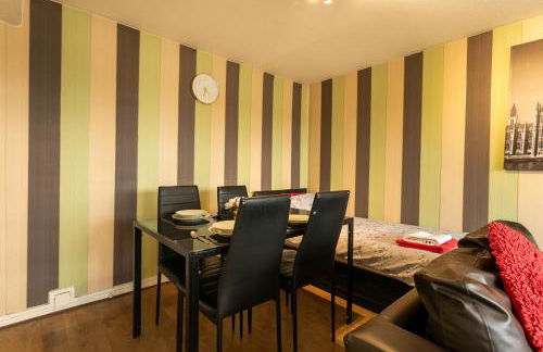 City Centre - Next to Hilton Hotel - Victoria Centre 2 Bedrooms Apartments - Close to Theatre Royal - in Victoria Centre Shopping Centre - 24 Hours Access - Parking Cars or Vans from Five Pounds a Day - Onsite Parking from Ten Pounds a Day - Foto 66