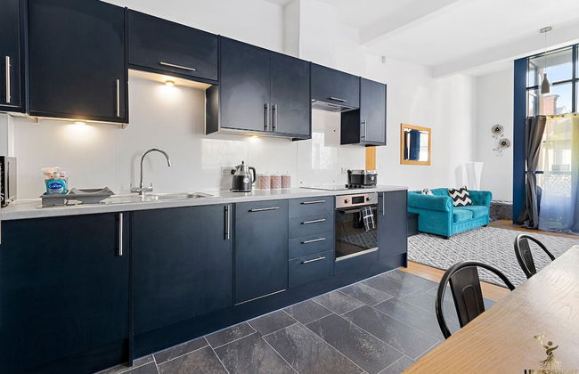 City Centre Spacious Apartment - Photo 7