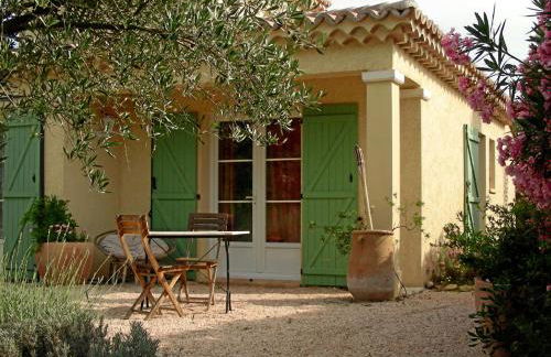 Gite de l'Amandari - classé 3 etoiles Prefecture - piscine chauffée privative, terrasses et jardin, 5 minutes à pied du village - Foto 17