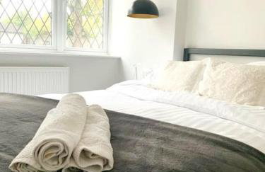 Stunning 1-bedroom annexe flat with own entrance near London - Photo 14