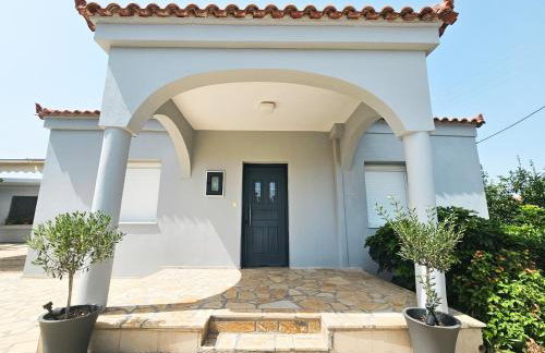 Theofania's Home - Photo 11