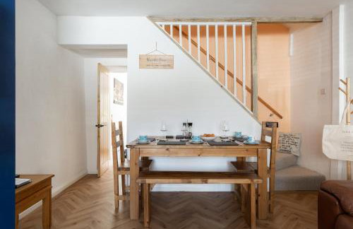 Haworth Haven - Charming Cottage with Private Garden & Summer House - Foto 9