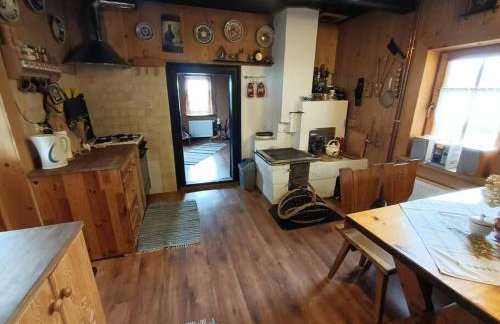 Ludwikówka pod Luboniem, stu-letni domek w górach - Foto 7